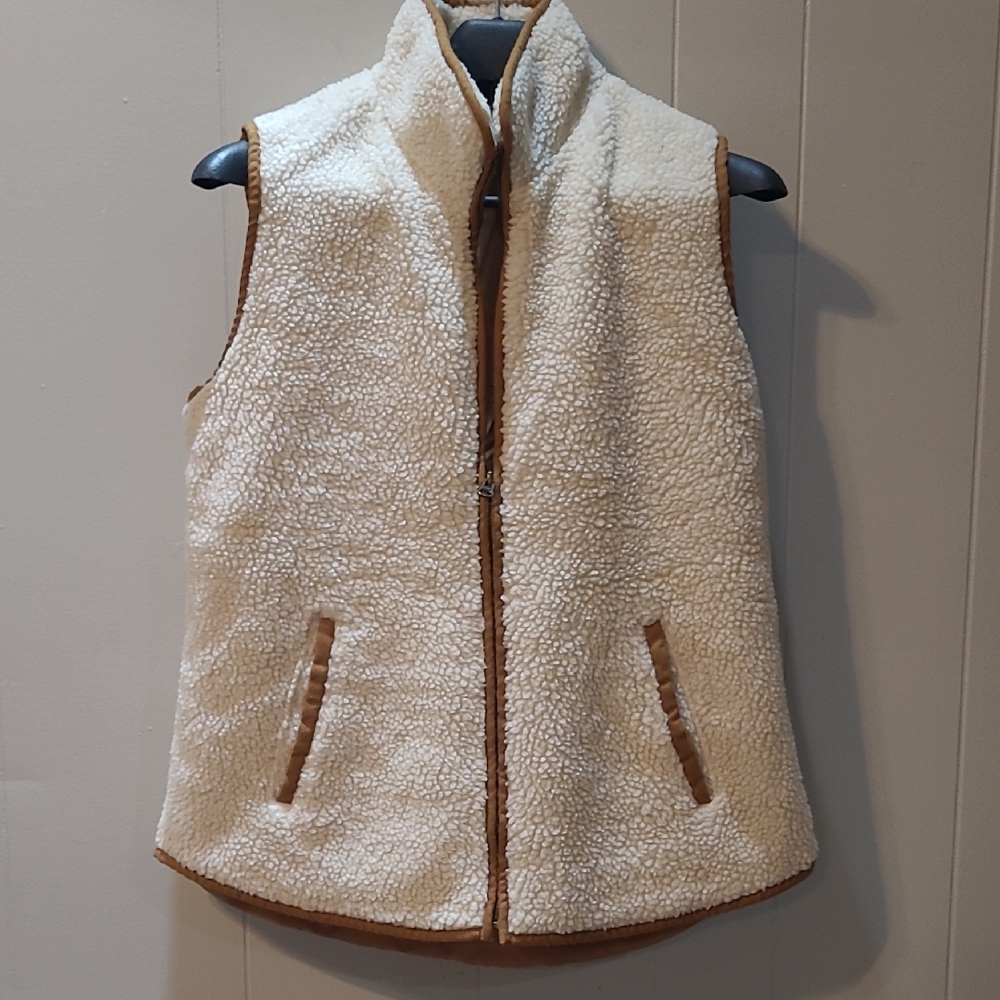 Old Navy Cream Sherpa Vest with High Collar